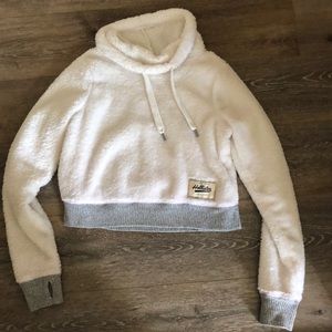 Hollister pullover!